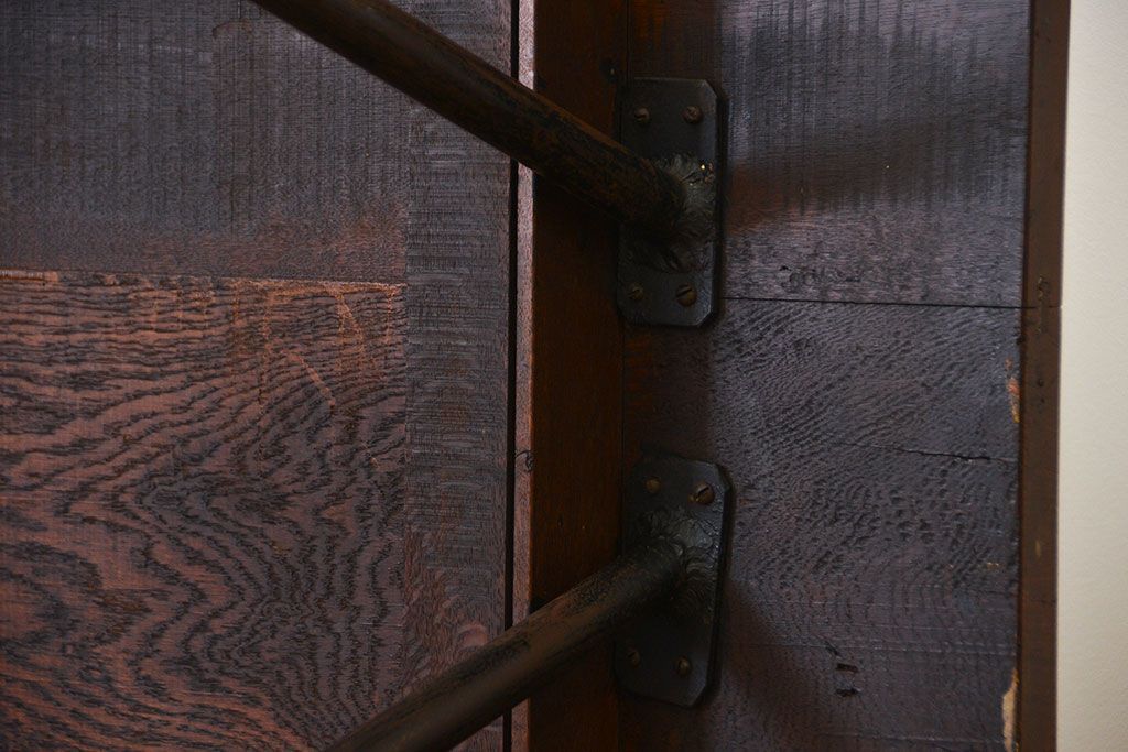 アンティーク家具　アンティーク 天板ナラ材の大きな鉄脚作業台(テーブル、机)