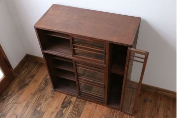 レトロ家具　昭和レトロ 古い木の気泡ガラス収納棚(戸棚、食器棚、下駄箱)