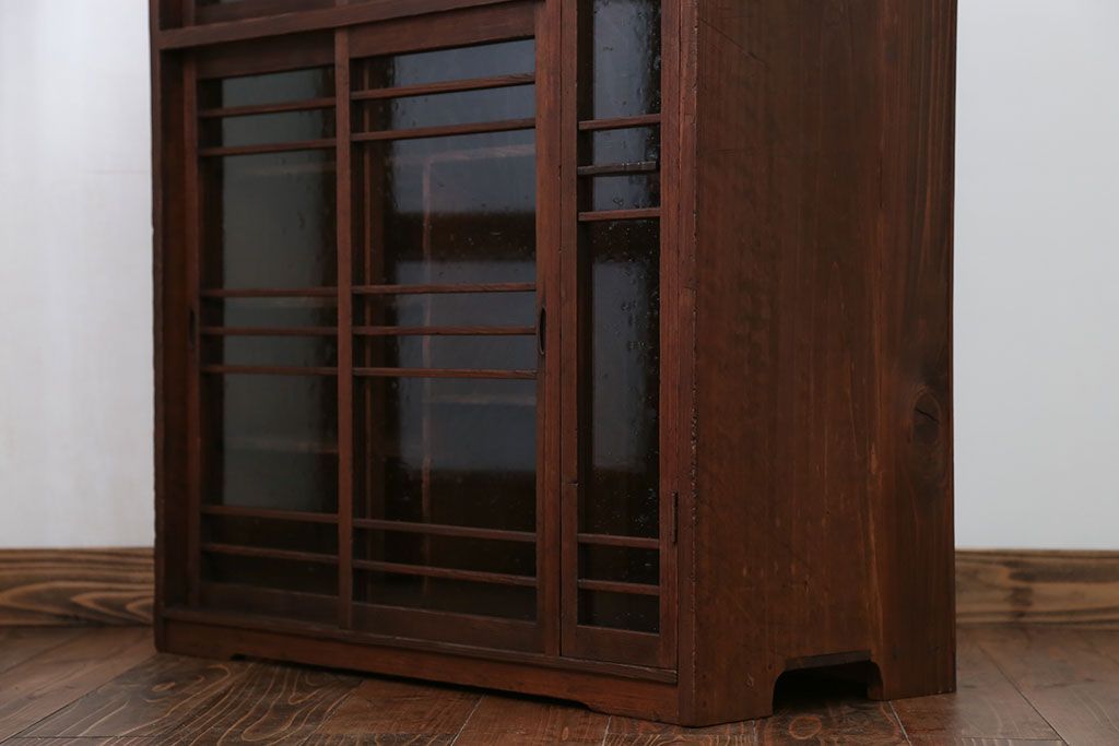 レトロ家具　昭和レトロ 古い木の気泡ガラス収納棚(戸棚、食器棚、下駄箱)