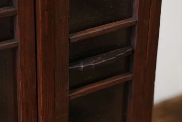 レトロ家具　昭和レトロ 古い木の気泡ガラス収納棚(戸棚、食器棚、下駄箱)