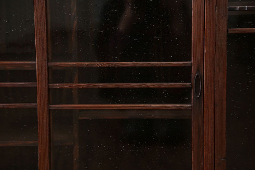 レトロ家具　昭和レトロ 古い木の気泡ガラス収納棚(戸棚、食器棚、下駄箱)