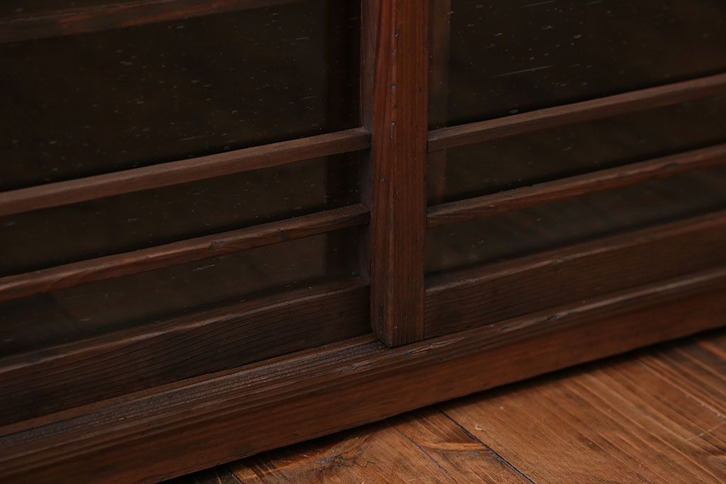 レトロ家具　昭和レトロ 古い木の気泡ガラス収納棚(戸棚、食器棚、下駄箱)