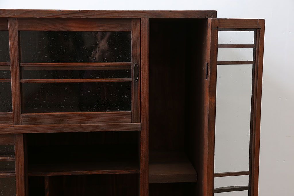 レトロ家具　昭和レトロ 古い木の気泡ガラス収納棚(戸棚、食器棚、下駄箱)