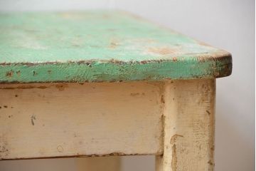 アンティーク雑貨　イギリスアンティーク 古いペイントの角スツール(椅子、イス)