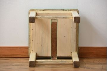 アンティーク家具　イギリスアンティーク 古いペイントのフタ付きスツール(椅子、イス、サイドテーブル)