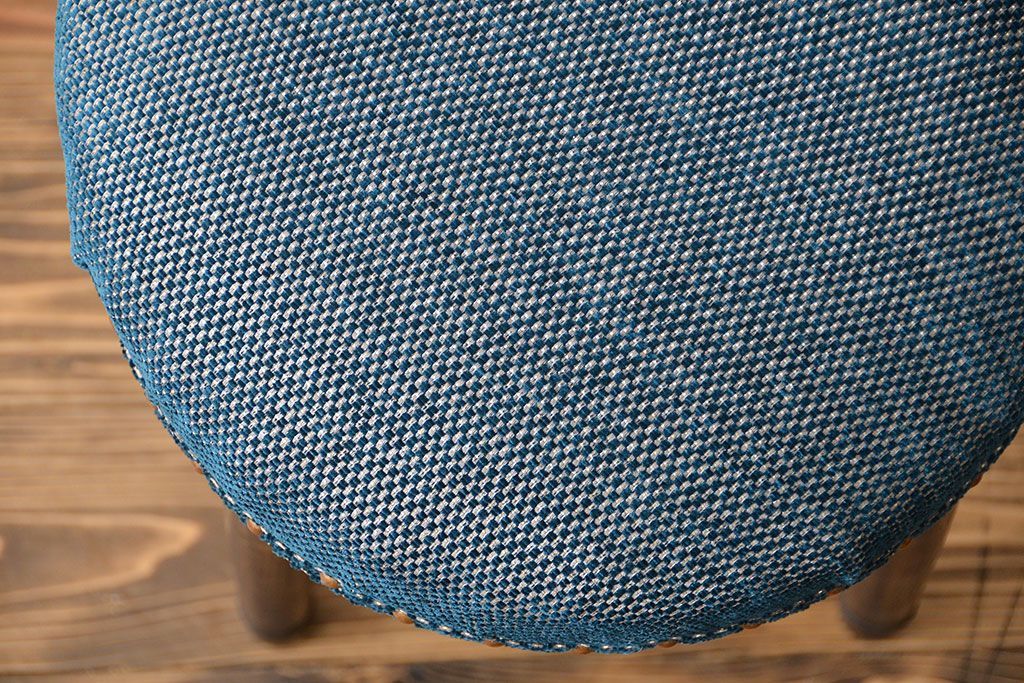 アンティーク家具　アンティーク 古い木の丸スツール(丸椅子・イス)