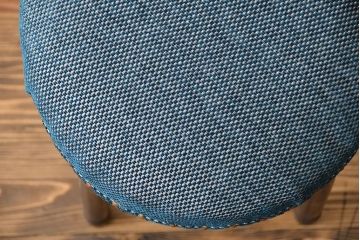 アンティーク家具　アンティーク 古い木の丸スツール(丸椅子・イス)