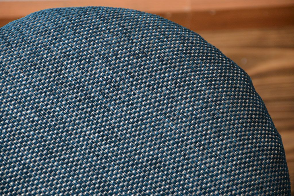 アンティーク家具　アンティーク 古い木の丸スツール(丸椅子・イス)