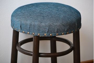 アンティーク家具　アンティーク 古い木の丸スツール(丸椅子・イス)