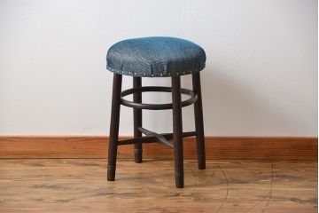 アンティーク家具　アンティーク 古い木の丸スツール(丸椅子・イス)