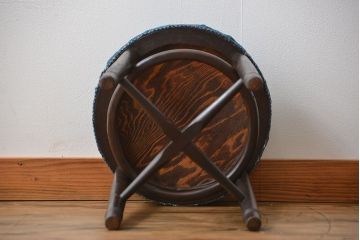 アンティーク家具　アンティーク 古い木の丸スツール(丸椅子・イス)