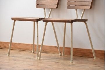 アンティーク家具　イギリスアンティーク ペンキのはげたガーデンチェア2脚セット(1)(椅子、イス)