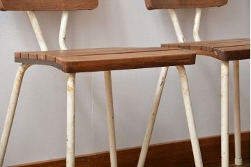 アンティーク家具　イギリスアンティーク ペンキのはげたガーデンチェア2脚セット(1)(椅子、イス)