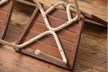 アンティーク家具　イギリスアンティーク ペンキのはげたガーデンチェア2脚セット(2)(椅子、イス)