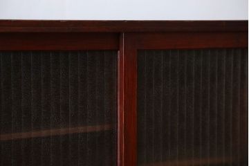 アンティーク家具　アンティーク 小さな格納テーブル付きの銀モールガラス収納棚(戸棚)