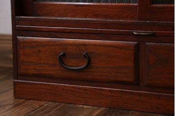 アンティーク家具　アンティーク 小さな格納テーブル付きの銀モールガラス収納棚(戸棚)