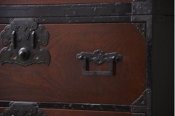 アンティーク家具　アンティーク 前面欅材!味わい深い角手庄内箪笥(時代箪笥)