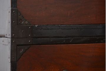 アンティーク家具　アンティーク 前面欅材!味わい深い角手庄内箪笥(時代箪笥)