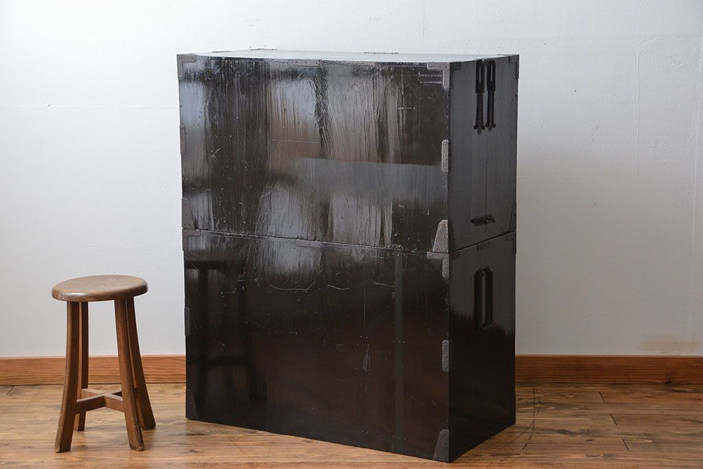 アンティーク家具　アンティーク 前面欅材!味わい深い角手庄内箪笥(時代箪笥)