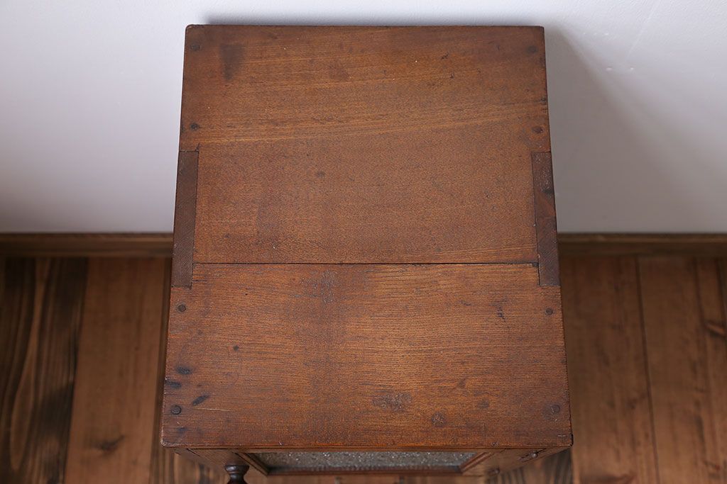 アンティーク家具　アンティーク 古いナラ材のダイヤガラス入り縦型収納棚(引き出し)