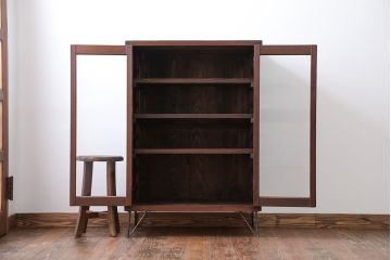 アンティーク家具　アンティーク 古い木のシンプルな鉄脚収納棚(キャビネット)