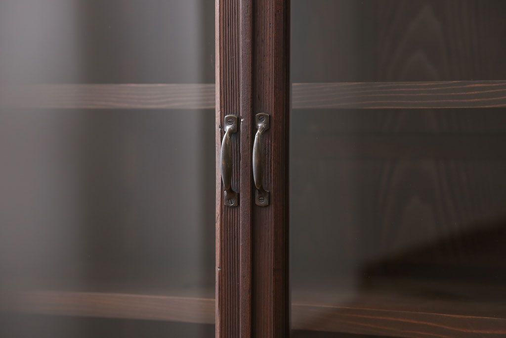 アンティーク家具　アンティーク 古い木のシンプルな鉄脚収納棚(キャビネット)