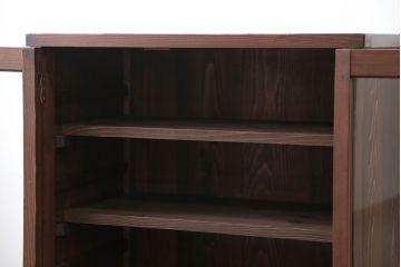 アンティーク家具　アンティーク 古い木のシンプルな鉄脚収納棚(キャビネット)