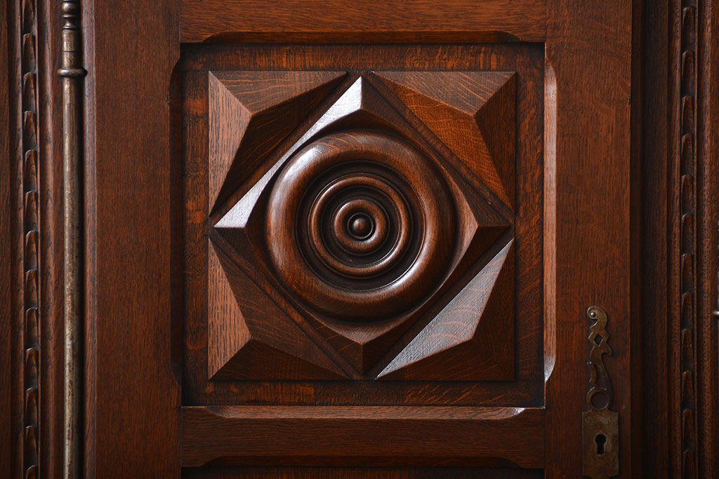 アンティーク家具　フランスアンティーク オーク材!上質なアールデコ サイドボード(サイドキャビネット)