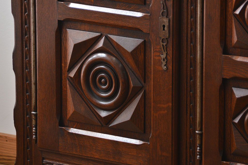 アンティーク家具　フランスアンティーク オーク材!上質なアールデコ サイドボード(サイドキャビネット)