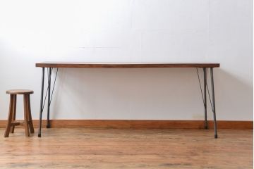 アンティーク家具　アンティーク 天板一枚板 古材の鉄脚テーブル(1)(机、作業台)