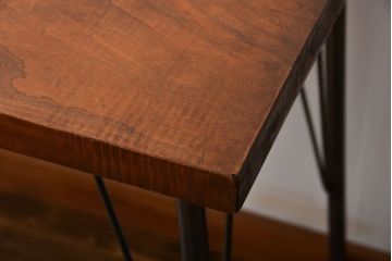 アンティーク家具　アンティーク 天板一枚板 古材の鉄脚テーブル(1)(机、作業台)