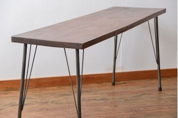 アンティーク家具　アンティーク 天板一枚板 古材の鉄脚テーブル(1)(机、作業台)
