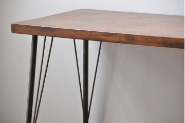 アンティーク家具　アンティーク 天板一枚板 古材の鉄脚テーブル(1)(机、作業台)