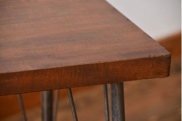アンティーク家具　アンティーク 天板一枚板 古材の鉄脚テーブル(1)(机、作業台)