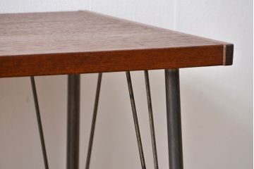 アンティーク家具　アンティーク 天板一枚板 古材の鉄脚テーブル(2)(机、作業台)