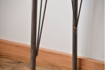 アンティーク家具　アンティーク 天板一枚板 古材の鉄脚テーブル(2)(机、作業台)