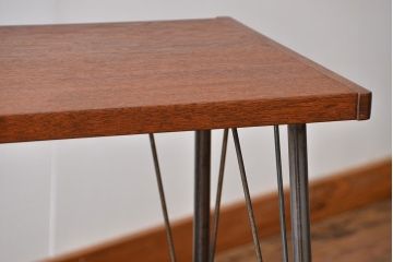 アンティーク家具　アンティーク 天板一枚板 古材の鉄脚テーブル(2)(机、作業台)