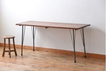 アンティーク家具　アンティーク 天板一枚板 古材の鉄脚テーブル(3)(机、作業台)