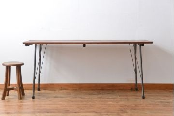 アンティーク家具　アンティーク 天板一枚板 古材の鉄脚テーブル(3)(机、作業台)