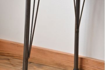 アンティーク家具　アンティーク 天板一枚板 古材の鉄脚テーブル(3)(机、作業台)