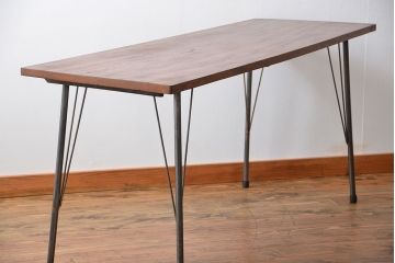 アンティーク家具　アンティーク 天板一枚板 古材の鉄脚テーブル(4)(机、作業台)