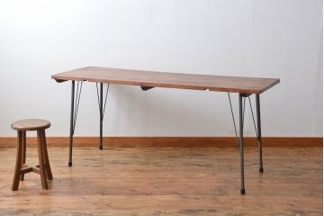 アンティーク家具　アンティーク 天板一枚板 古材の鉄脚テーブル(4)(机、作業台)