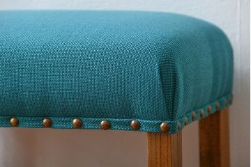 アンティーク家具　古い欅(ケヤキ)材のアンティーク角スツール(椅子)