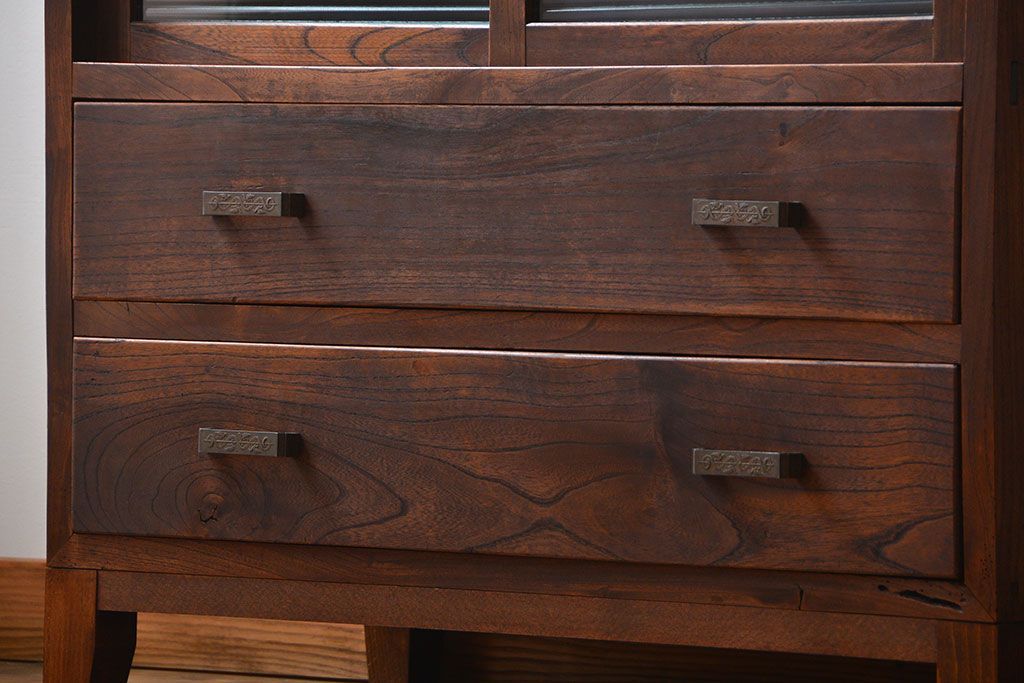 アンティーク家具　古民具・骨董 アンティーク モールガラス入り脚付きチェスト(収納棚、サイドボード)