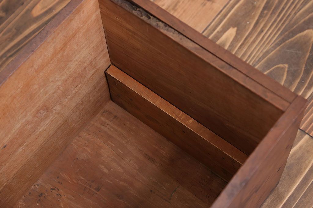 アンティーク雑貨　アンティーク　古い米びつ(収納箱)