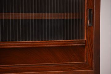 アンティーク家具　古民具・骨董 格子引き戸とモールガラスが素敵な収納棚