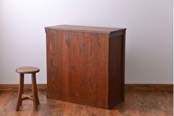 アンティーク家具　古民具・骨董 格子引き戸とモールガラスが素敵な収納棚