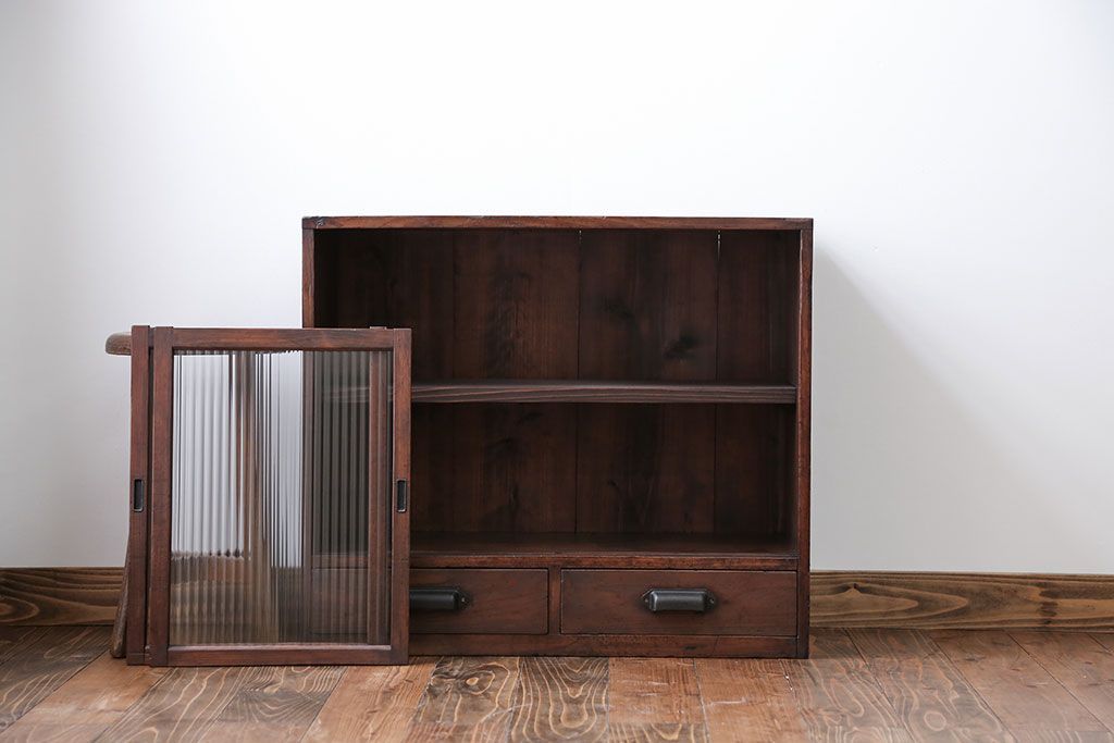 アンティーク家具　アンティーク 古い木の小さなモールガラス収納棚(戸棚)