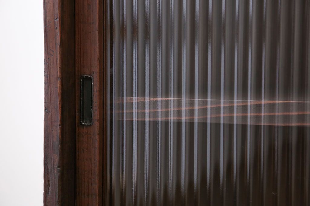 アンティーク家具　アンティーク 古い木の小さなモールガラス収納棚(戸棚)