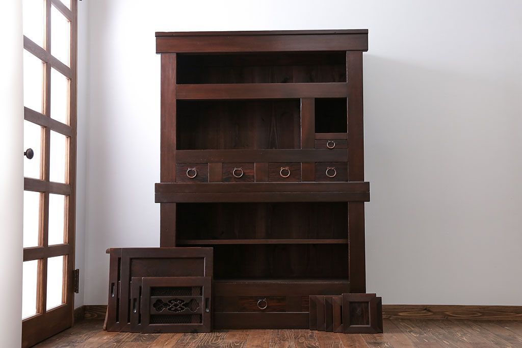 アンティーク家具　アンティーク 黒柿材をふんだんに使用した上手四尺水屋箪笥(時代箪笥)